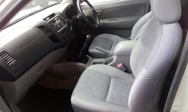 2011 VIGO 2.5J Smart CAB ใช้น้อยสภาพดี วิ่ง 90,000กว่าโล 2011 VIGO 2.5J Smart CAB ใช้น้อยสภาพดี วิ่ง 90,000กว่าโล