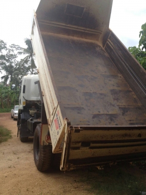 ลูกค้ามารับ(นางฟ้าดั้ม)ได้กลับบ้านเรียบร้อยเเล้วครับ หกล้อ อีซูซุ FTR 240ปี56 ดั้ม5คิวสามมิตรแท้ ปี56 สภาพนางฟ้าสวยจัด วิ่ง 8,236กม เล่มทะเบียนพร้อมโอน ราคา1,270,000บ ครับ