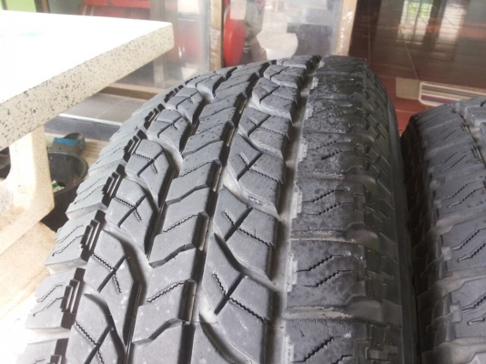 ยาง yokohama geolandar a/t-s 265/70/16 ดอกหนาเกือบเท่ายางใหม่