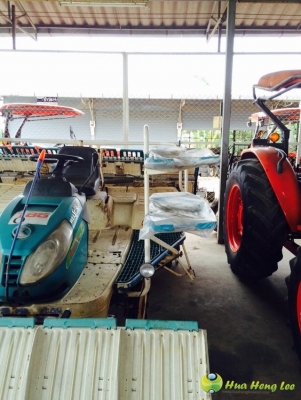 จัดไป....กับรถดำนาแบบนั่งขับ