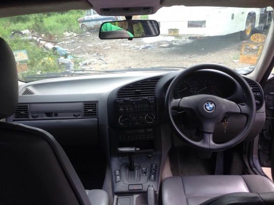 ขายBM325i เครื่อง6สูบ ปี93 เครื่องดียังไม่เคยติดแก๊สเอกสารจดทะเบียนใหม่ให้ ต่อภาษีพร้อมครับ แอร์เย็นเจี้ยว ขาย 98000 บาท