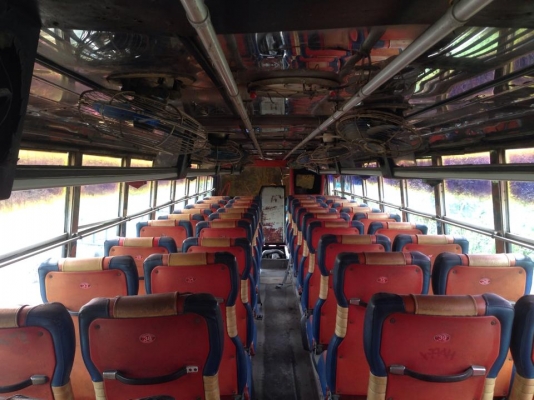 ขายรถบัส12 เมตร เครื่องนิสสันเทอร์โบ 270 แรง พัดลมแซสซีเบ็นช์54ที่นั่ง ทะเบียนขาดปี56 ต่อใหม่ได้เลยครับ ขายถูก 175000 บาท เครื่องดีแซสซีสวยครับมาลองขับดูก่อนครับ