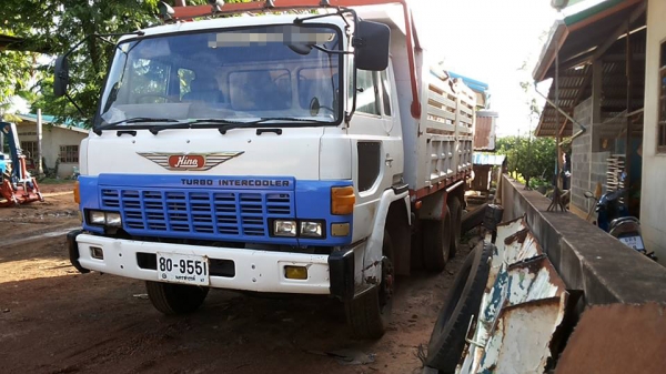**530,000 บ.ต่อรอง/// 10ล้อ HINO ZM-285แรง 2เพลาดั้ม **ขาย HINO EP100-285 HP 10ล้อ2เพลาดั้มเหล็ก พร้อมใช้ ราคาเบา HINO ZM300 เครื่องEP100-TC 285แรง เกียร์-EATON เครื่องดี เทอโบ แน่น แรง เกียร์ดี ไม่หลุด ครับ ช่วงล่างดี แน่น คัสซีสวย ไม่ผุ เสริมเหล็กหนา-บน