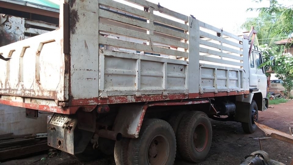 **530,000 บ.ต่อรอง/// 10ล้อ HINO ZM-285แรง 2เพลาดั้ม **ขาย HINO EP100-285 HP 10ล้อ2เพลาดั้มเหล็ก พร้อมใช้ ราคาเบา HINO ZM300 เครื่องEP100-TC 285แรง เกียร์-EATON เครื่องดี เทอโบ แน่น แรง เกียร์ดี ไม่หลุด ครับ ช่วงล่างดี แน่น คัสซีสวย ไม่ผุ เสริมเหล็กหนา-บน