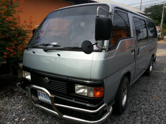 ขายรถตู้nissan urvan 2700cc ดีเชล ภายใน เบาะสี สวยไม่ช้ำ