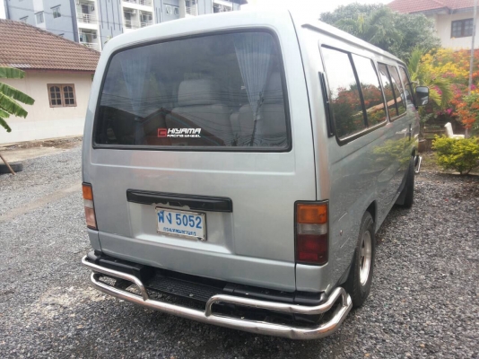 ขายรถตู้nissan urvan 2700cc ดีเชล ภายใน เบาะสี สวยไม่ช้ำ