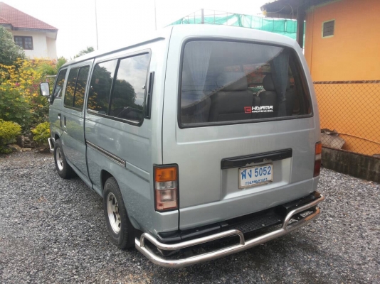 ขายรถตู้nissan urvan 2700cc ดีเชล ภายใน เบาะสี สวยไม่ช้ำ