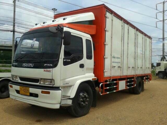 ขาย 6 ล้อตู้10บาน 200แรงม้า ปี47