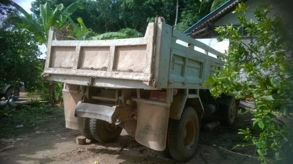 ขายรถบรรทุก 6 ล้อดัมพ์ NISSAN UD 185 แรงม้า ราคา 450000