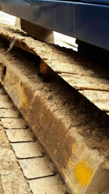 ขายรถแบคโฮ KOMATSU PC120-5 หัวกระแทกกับบุ้งกี๋ เอกสารอินวอย ระบบไฟเต็ม ราคา 850000