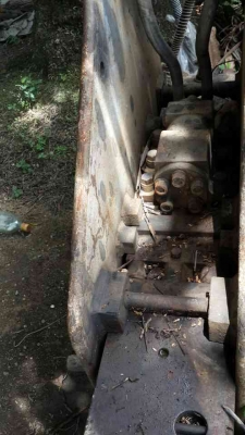 ขายรถแบคโฮ KOMATSU PC120-5 หัวกระแทกกับบุ้งกี๋ เอกสารอินวอย ระบบไฟเต็ม ราคา 850000