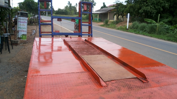 ืขายรถบรรทุกหกล้อhino,km100แรง240x560พร้อมใช้ส่งฟรี