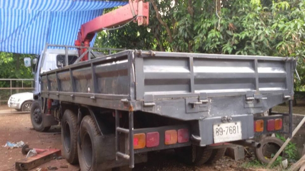 ขาย10ล้อ1เพลา FL3H 195 เครน3 5ตัน 4ปอก สภาพพร้อมใช้งาน แชชซีสวยเครื่องดี ทะเบียนพร้อมโอน