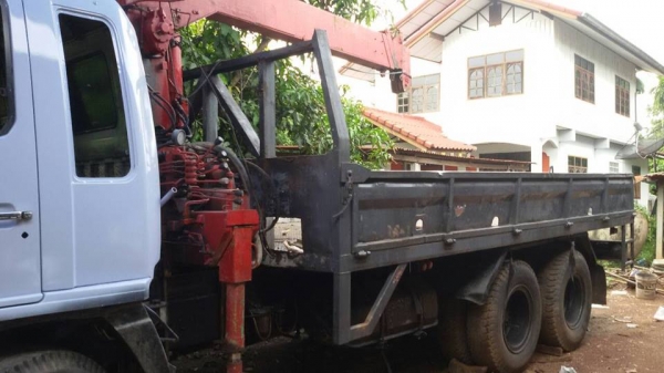 ขาย10ล้อ1เพลา FL3H 195 เครน3 5ตัน 4ปอก สภาพพร้อมใช้งาน แชชซีสวยเครื่องดี ทะเบียนพร้อมโอน