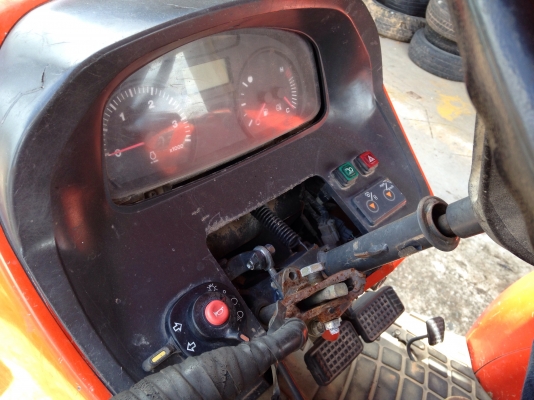 ขาย M7040 เครื่องดี ไม่เยิ้ม ปั้มแรง หางไม่ตกไม่หอน มีเล่มพร้อม ขาย M7040 เครื่องดี ไม่เยิ้ม ปั้มแรง หางไม่ตกไม่หอน มีเล่มพร้อม