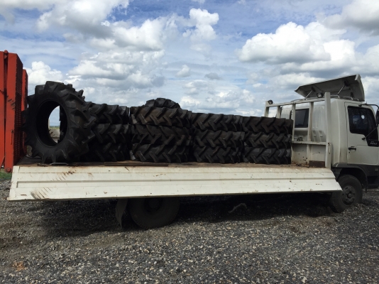 ขายเหมายางรถไถใหม่เบอร์ 13.6-26  4คู่ราคาพิเศษสุดๆ