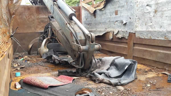 ขาย6ล้ออีซูซุร้อคกี้frr195แรงม้าเบรคจิฟฟี่พวงมาลัยพาวเวอร์แอร์เย็นฉ่ำยาว6เมตรมีเฮี้ยบมือขยุ้มยาง825สภาพดีมากพร้อมใช้สุดๆราคา600000บาท