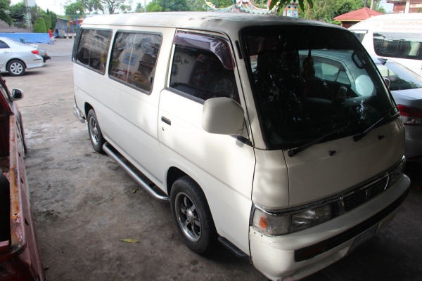 ขายรถตู้นิสสันแออแวน e24 bd 30