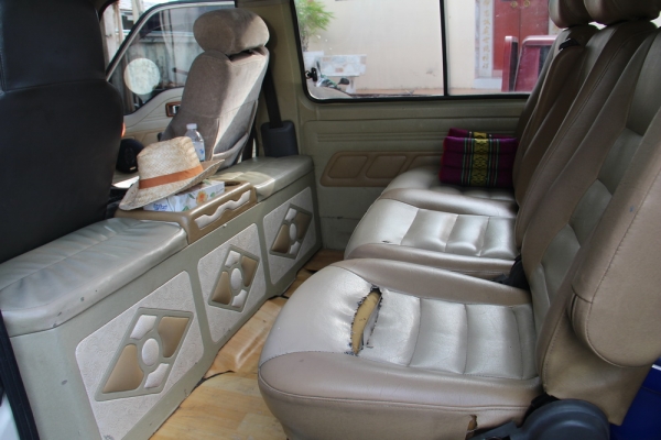 ขายรถตู้นิสสันแออแวน e24 bd 30