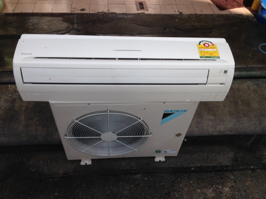 **** ขายแอร์ DAIKIN 18000 BTU สภาพสวย ****