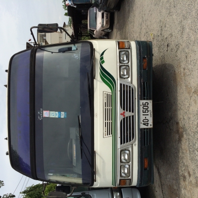 รถโมบาย บัส มิตซูบิชิ 6ล้อ