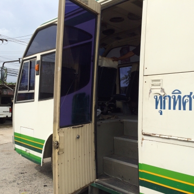 รถโมบาย บัส มิตซูบิชิ 6ล้อ