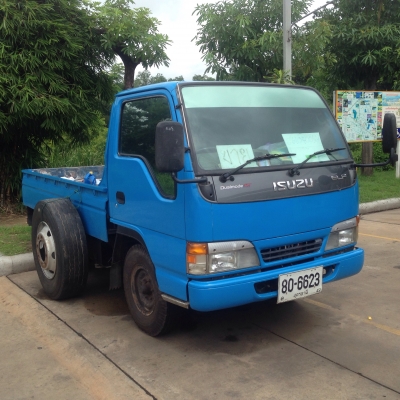 ขายครับ ขายครับ 4 ล้อกลางสวยสวย เครื่องดีคัสซีงามๆราคาเบาเบา