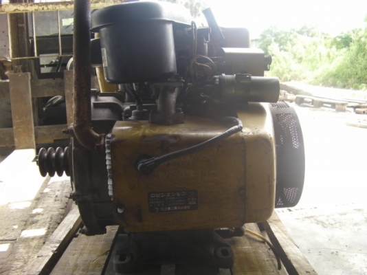 ขายเครื่องยนต์เบนซิล2สูบ4จังหวะ 15-19แรง สตาร์ทกุญแจ สามารถดัดแปลงใช้แก็ส ประหยัดทนทาน ราคา 15000-20000บ. ยี่ห้อ โรบิ้น