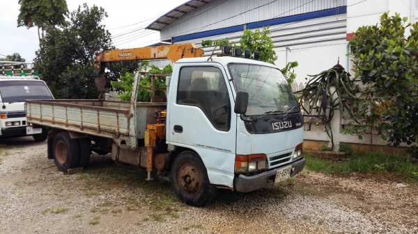 หกล้อ อีซูซุ NKR110 เครน 2.5 ตัน ช่วงยาว4.30ม สภาพพร้อมใช้งาน ทะเบียนพร้อมโอน