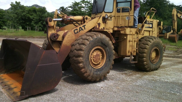 ขายด่วนรถตักล้อยางเอวออ่นCAT950Bรถสวยเดิมมีเล่มทะเบืยน