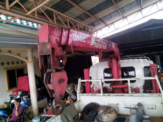 ขาย" ราคา 2,080,000บ" สิบล้อ อีซูซุ FVM300แรง 2เพา ปี56 เครน 3 ตัน สภาพนางฟ้าสวยจัดเดิดทั้งคัน ช่วงยาว7.80ม พร้อมใช้งาน ทะเบียนพร้อมโอน ราคา 2,080,000บ รถสวยจัด