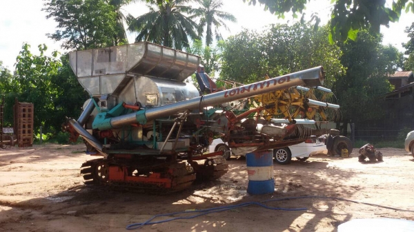 ขาย ((310,000)) รถเกี่ยว  วิชาญการช่างอุ้ม 1.8ตัน เครื่องฮีโน่  Jo8c ปั้มแฝดไดกิ้น 22