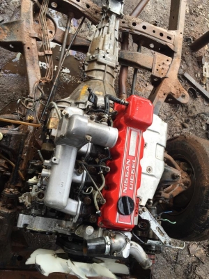 ขายเครื่องNissan Big-Mฝาแดงพร้้อมเกียร์ ขายเครื่องNissan Big-Mฝาแดงพร้้อมเกียร์