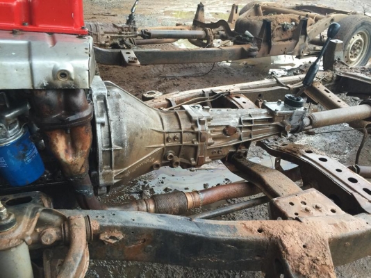 ขายเครื่องNissan Big-Mฝาแดงพร้้อมเกียร์ ขายเครื่องNissan Big-Mฝาแดงพร้้อมเกียร์