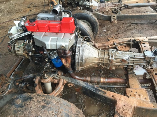 ขายเครื่องNissan Big-Mฝาแดงพร้้อมเกียร์ ขายเครื่องNissan Big-Mฝาแดงพร้้อมเกียร์