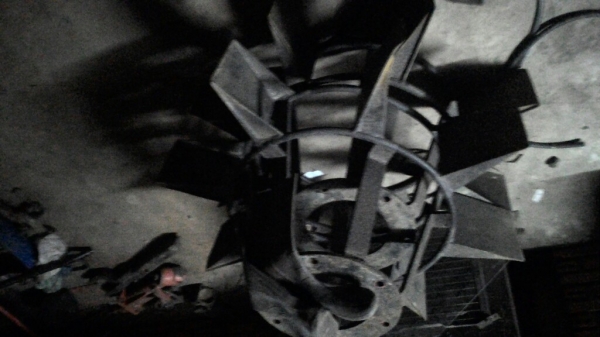 ล้อเหล็กกันจมใส่รถ36แรงขายหนึ่งคู่4000งดต่อรองครับ