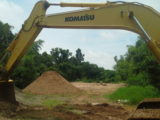 ขายรถแบคโฮ komatsu pc 200-7 สภาพพร้อมใช้เอกสารเล่มทะเบียน ขายรถแบคโฮ komatsu pc 200-7 สภาพพร้อมใช้เอกสารเล่มทะเบียน