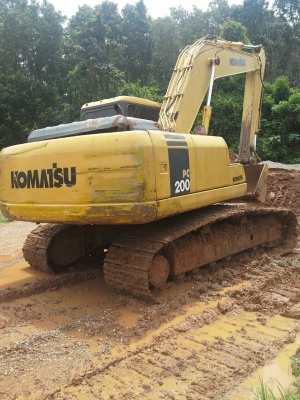 ขายรถแบคโฮ komatsu pc 200-7 สภาพพร้อมใช้เอกสารเล่มทะเบียน ขายรถแบคโฮ komatsu pc 200-7 สภาพพร้อมใช้เอกสารเล่มทะเบียน