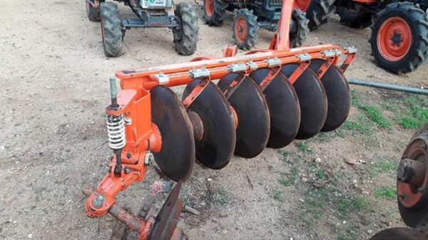 ขายผานพรวนตราช้าง6x24 เฮฟวี่พลัส ตัวใหม่ สภาพสวยมาก เดิมๆพร้อมใช้ ขายผานพรวนตราช้าง6x24 เฮฟวี่พลัส ตัวใหม่ สภาพสวยมาก เดิมๆพร้อมใช้