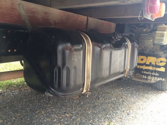 ขาย 6 ล้อ NPR -130 ยาว 5 เมตร  ปี 54 สวย ๆ ครับ