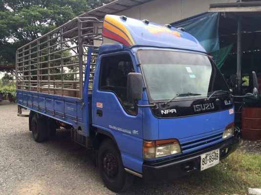 ขาย 6 ล้อ NPR -130 ยาว 5 เมตร  ปี 54 สวย ๆ ครับ