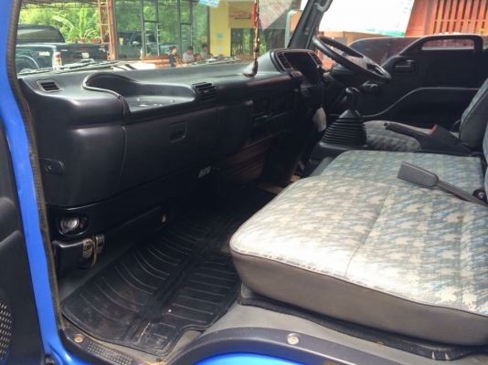 ขาย 6 ล้อ NPR -130 ยาว 5 เมตร  ปี 54 สวย ๆ ครับ