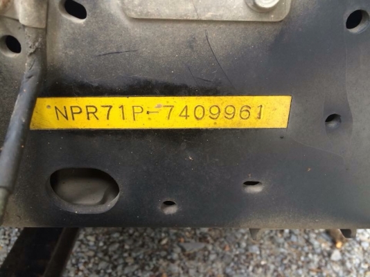 ขาย 6 ล้อ NPR -130 ยาว 5 เมตร  ปี 54 สวย ๆ ครับ