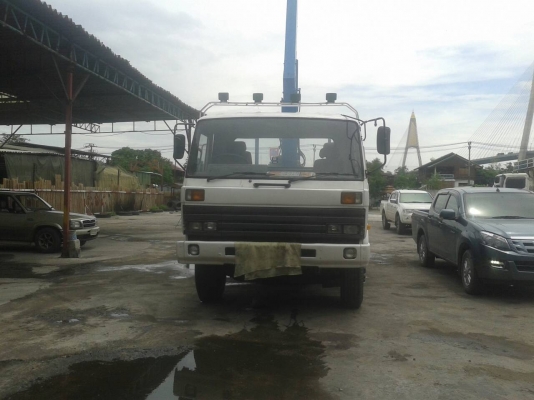 NISSANสิบล้อสองเพลา เครน5ตัน5ปลอก ทะเบียนพร้อม