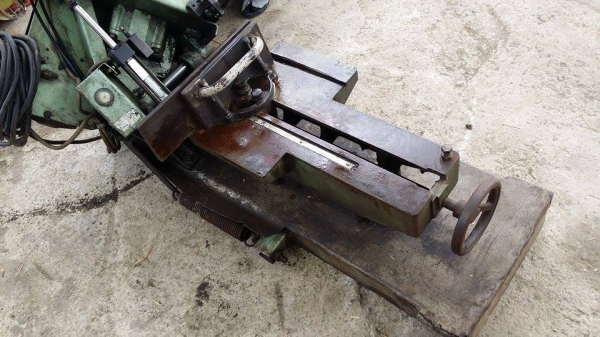 เลื่อยสายพานเก่าญี่ปุ่น HITACHI  รุ่น CB22F  สภาพดีพร้อมใช้งาน ใช้งานง่าย ไม่เคยใช้งานในไทย