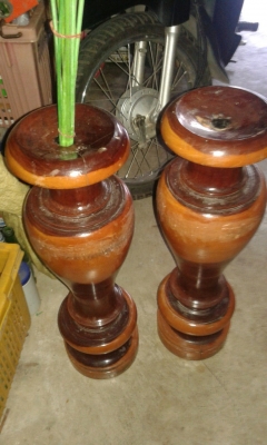 แจกันกลึงไม้มะค่า