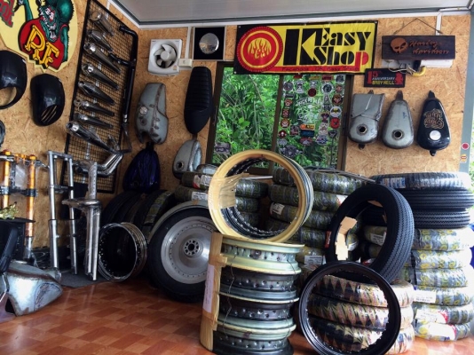 ขาย ไฟหน้า ไฟท้าย ไฟเลี้ยว ปลอกมือประกับ กระจก เบาะสปริง ถัง ท่อ ล้อ ยางอื่นๆ แต่ง old school/bobber