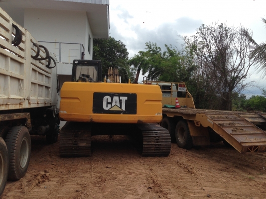 CAT320 พร้อมเทรลเลอร์ สภาพเยี่ยม