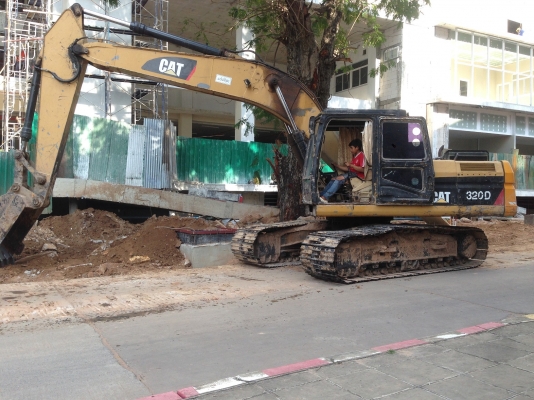 CAT320 พร้อมเทรลเลอร์ สภาพเยี่ยม