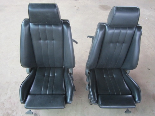 ขายหมอนเบาะBMW E30คู่ ขายหมอนเบาะBMW E30คู่